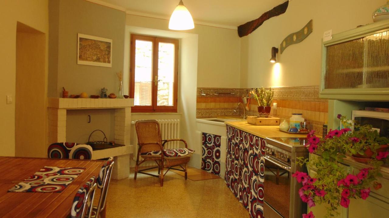 אמליה Le Cisterne B&B מראה חיצוני תמונה