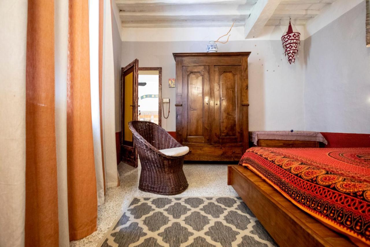 אמליה Le Cisterne B&B מראה חיצוני תמונה